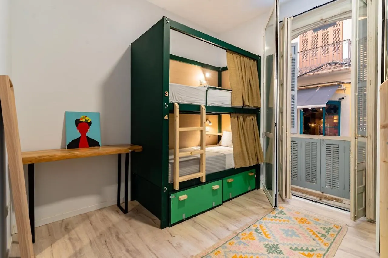 The Urban Jungle Hostel 马拉加 0*,